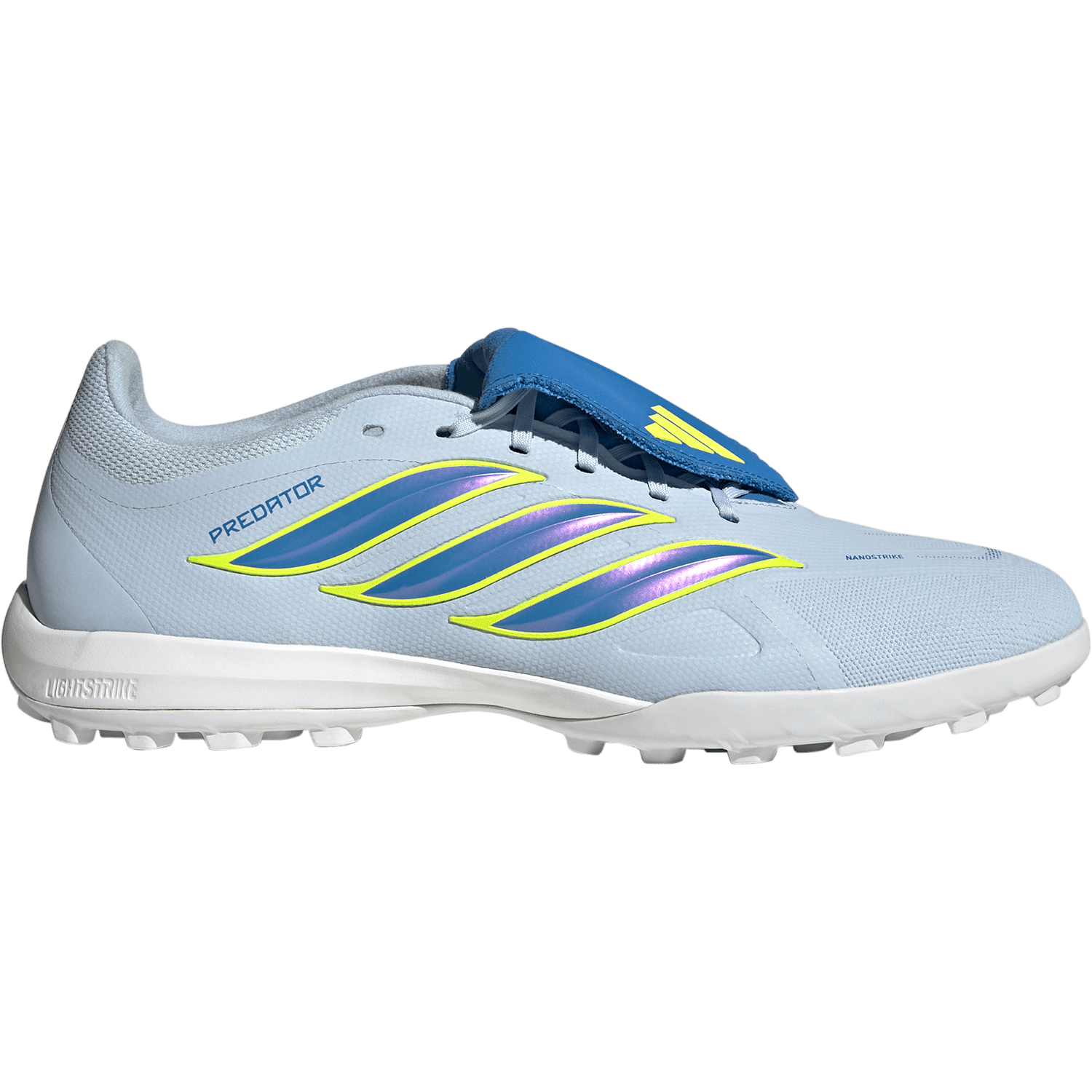 adidas Predator League FT Turf - Precisión gélida